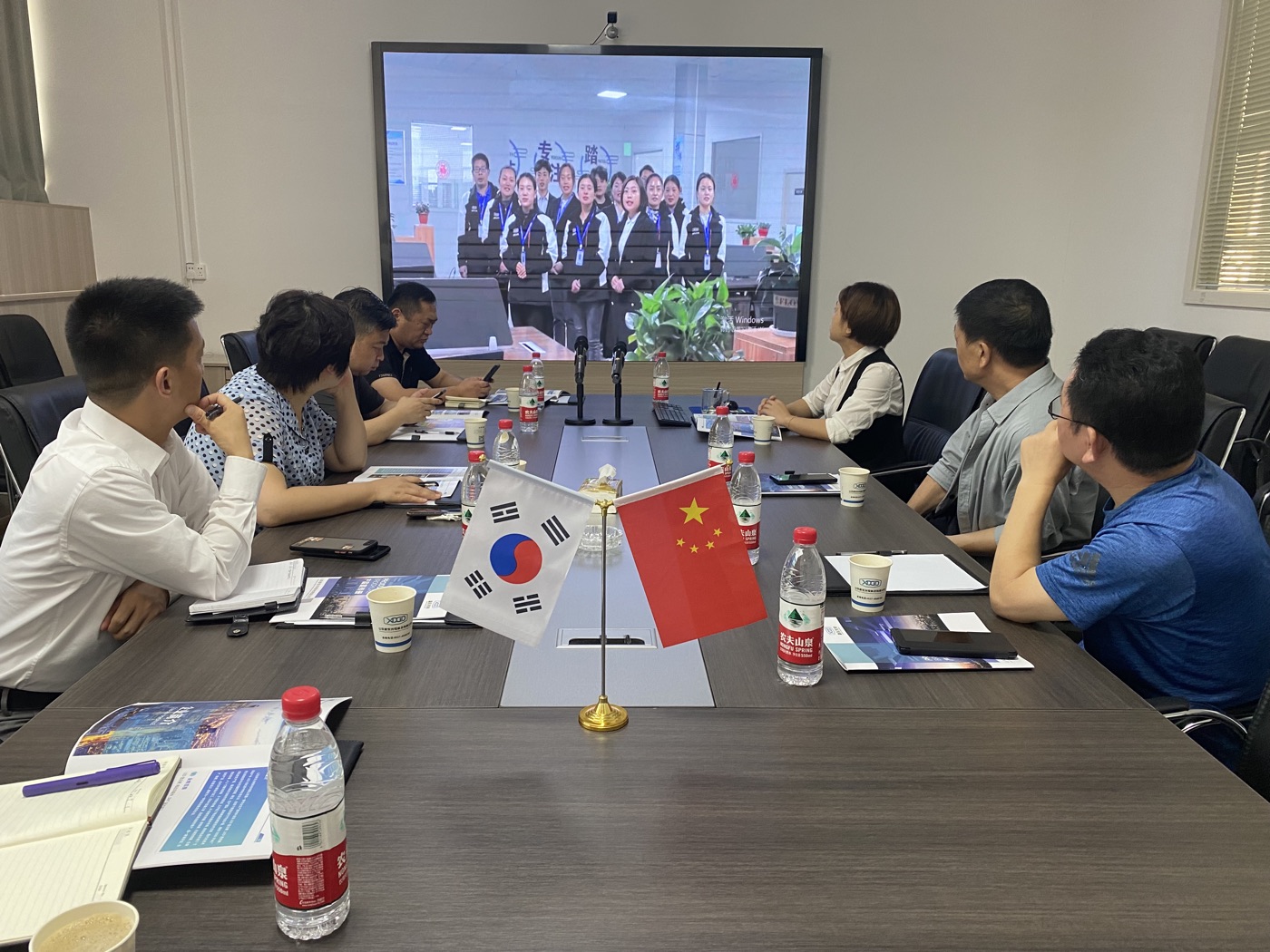 陪同政府考察企业项目